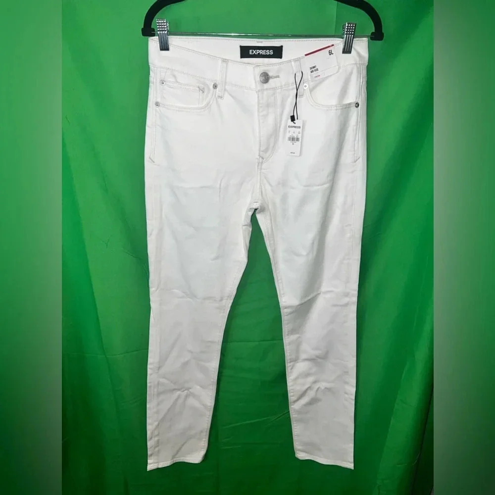 Express white jeans size 6 Long